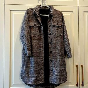 Barely worn made well herringbone jacket!